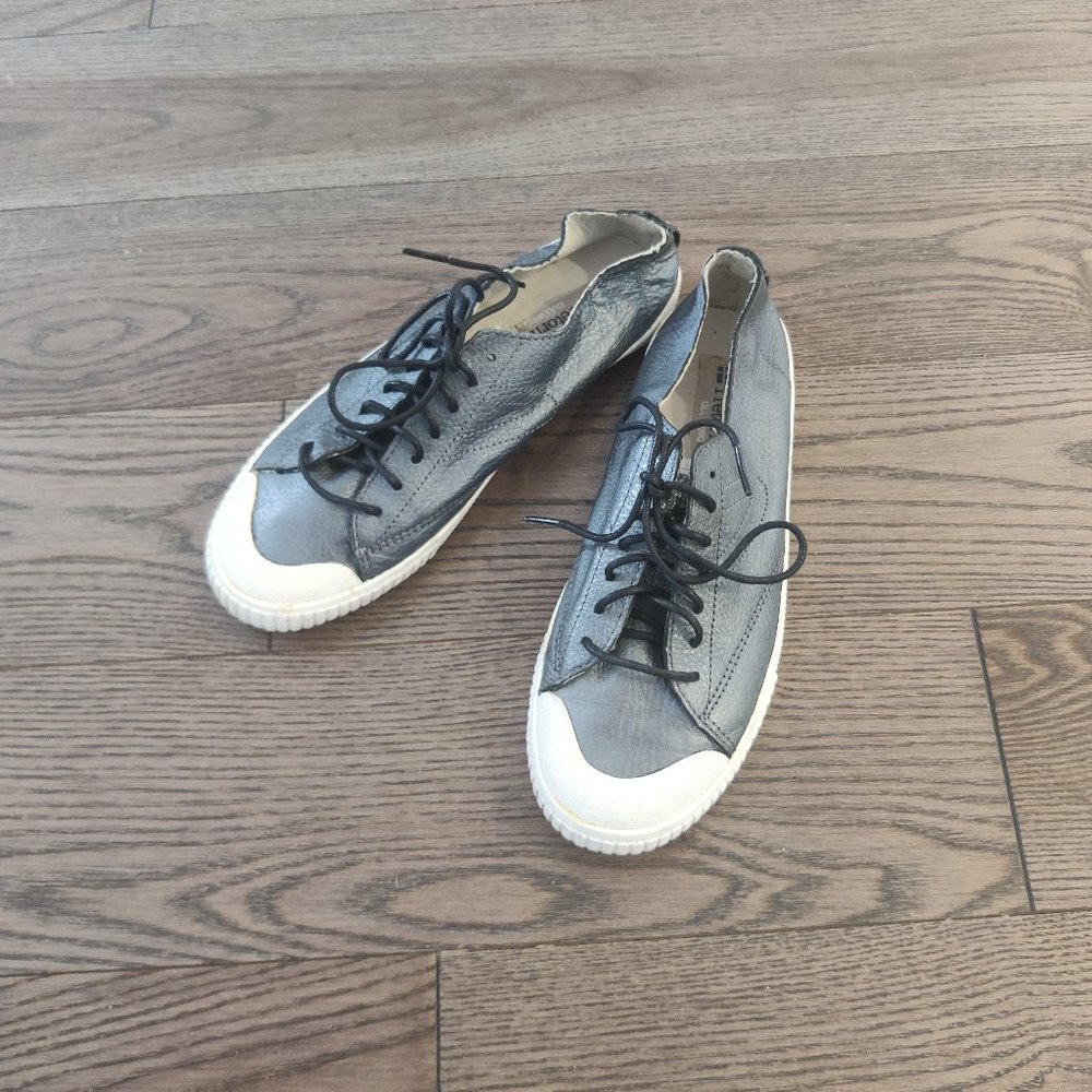 TRETORN Leather metallic dark grey/pewter sneakers size 9 UNWORN